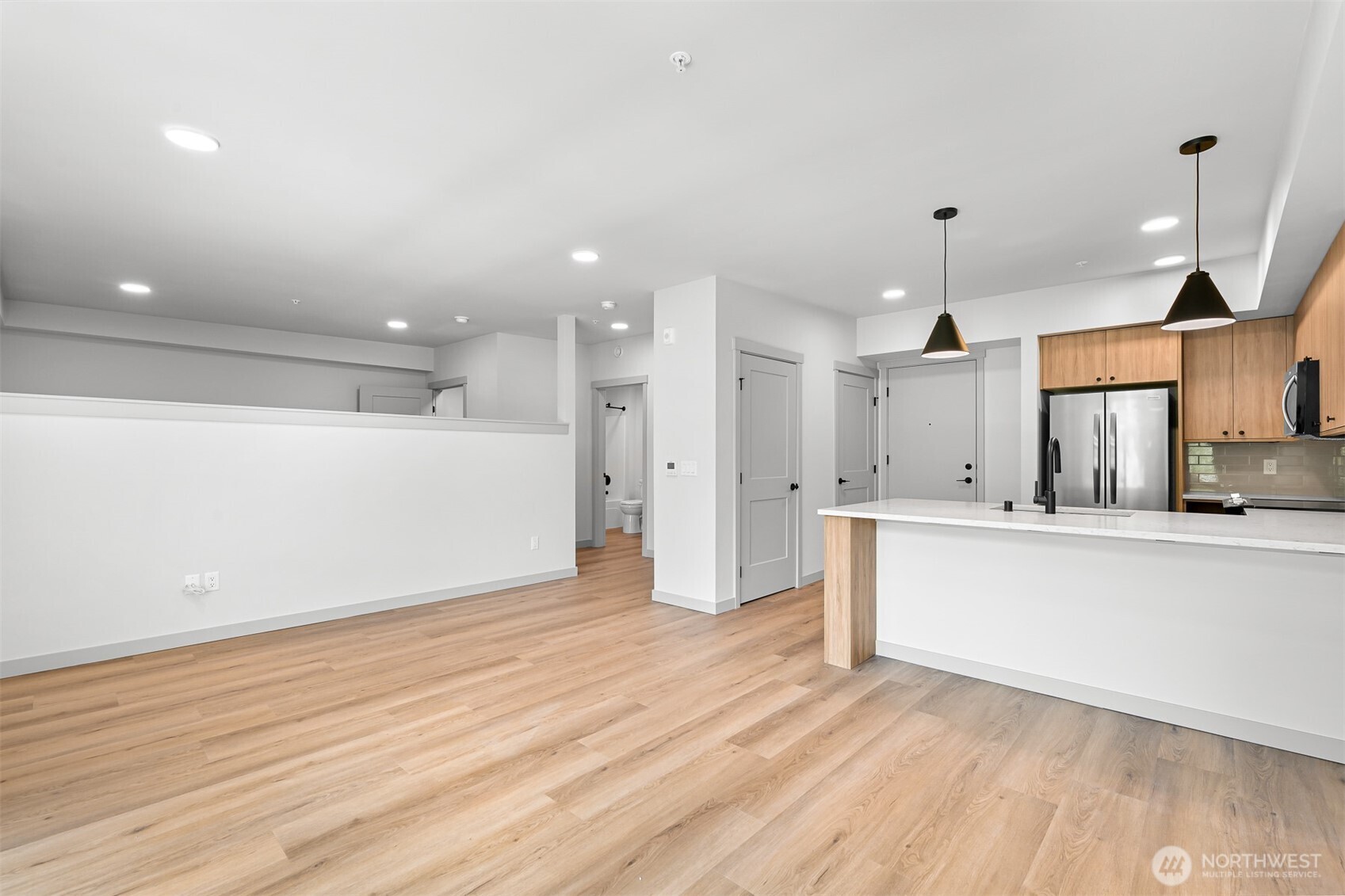 820 North State Street, Unit 606 Bellingham, WA 98225 - Photo 6 of 28
