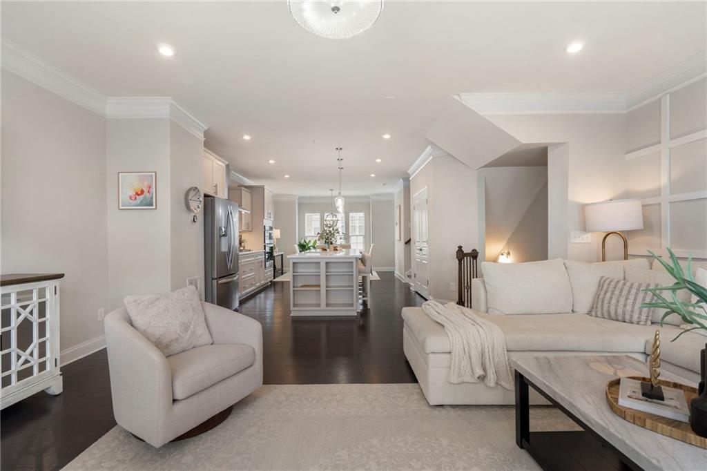 617 Hanlon Way Alpharetta, GA 30009 - Photo 10 of 41