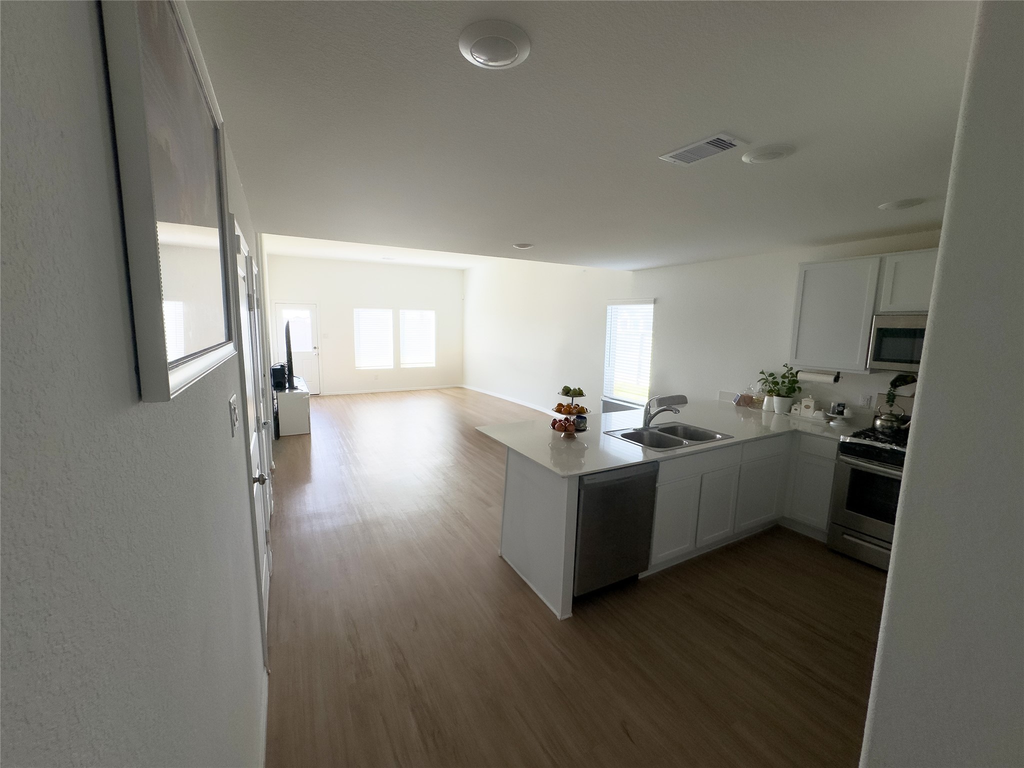 4602 Sterling Pr Trail Baytown, TX 77521 - Photo 8 of 30