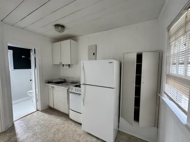 $1,450 | 200 Park Avenue, Unit 2, Lake Park, FL 33403