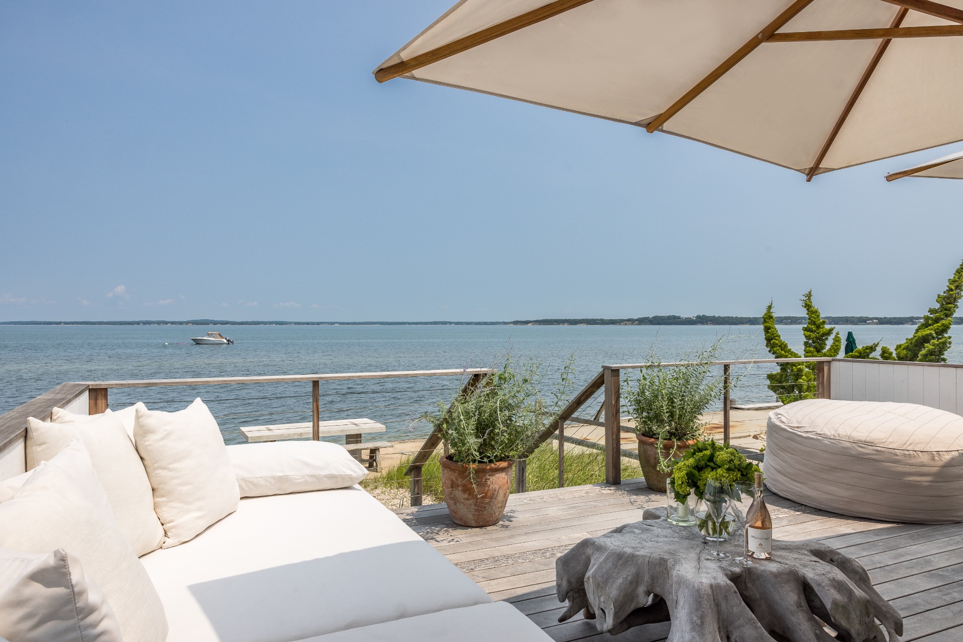 35 Hampton Road Sag Harbor, NY 11963 - Photo 4 of 27 a living room with furniture