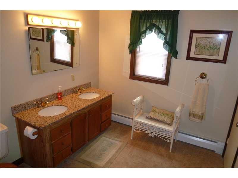 781 Henderson Station Road Stoneboro, PA 16153 - Photo 10 of 13 Master Bath/Spa.