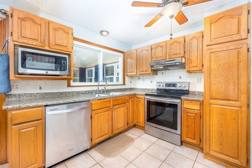 49 NW Road Westfield, MA 01085 - Photo 3 of 31 Gallery Image 3