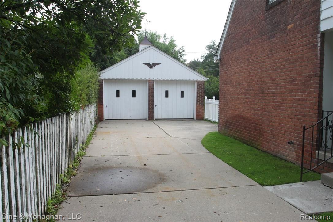 1020 Harvard Road Grosse Pointe, MI 48230 - Photo 37 of 38 IMG_5638.JPG
