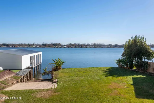 $395,000 | 9168 False River Road, New Roads, LA 70760