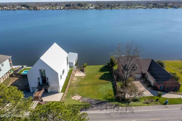 $395,000 | 9168 False River Road, New Roads, LA 70760