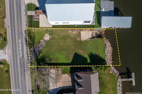 $395,000 | 9168 False River Road, New Roads, LA 70760