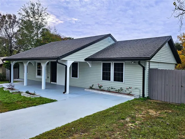 $349,900 | 113 East Pearl Street, Minneola, FL 34715