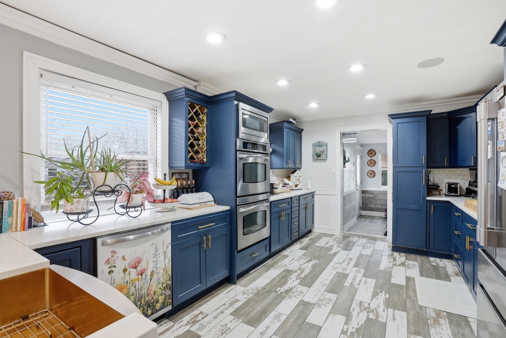 1900 North Kenneth Avenue Chicago, IL 60639 - Photo 6 of 28 Gallery Image 6