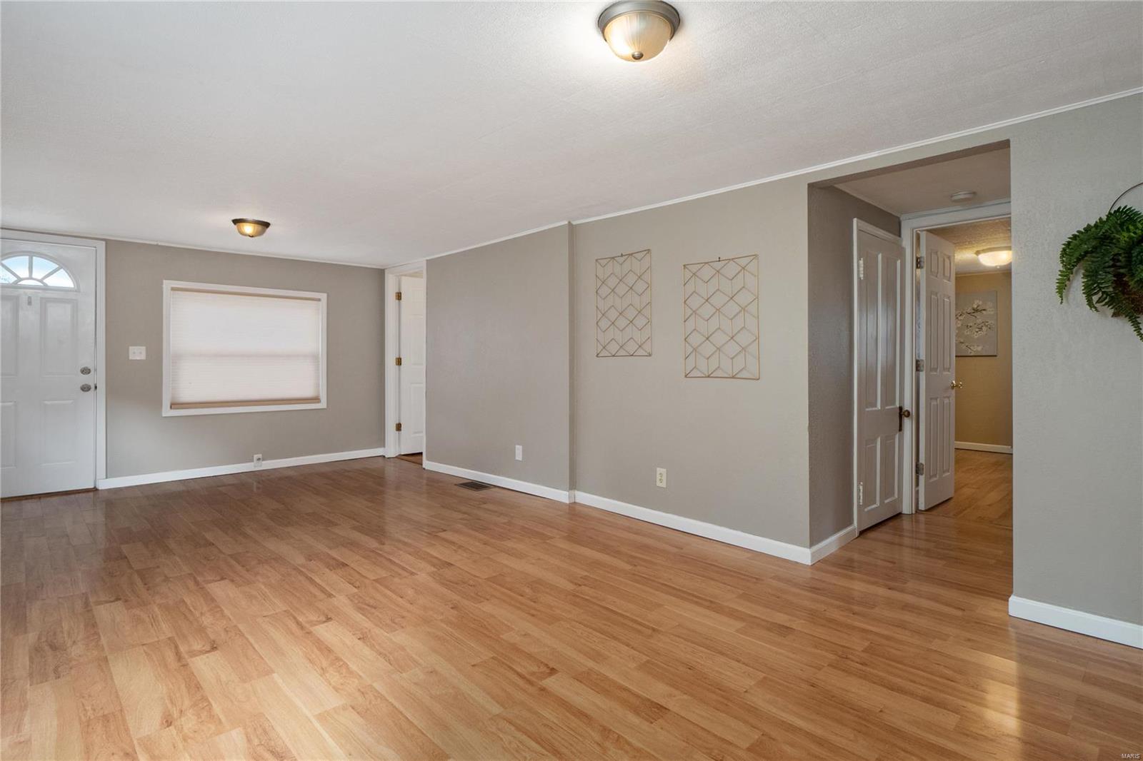 112 3rd Avenue Edwardsville, IL 62025 - Photo 3 of 21
