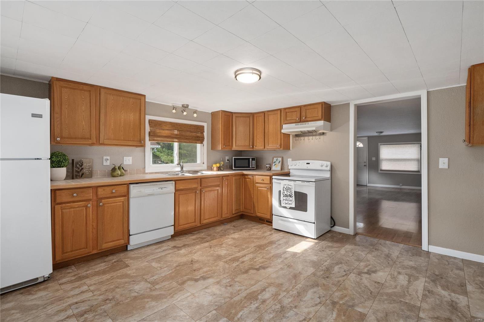 112 3rd Avenue Edwardsville, IL 62025 - Photo 7 of 21