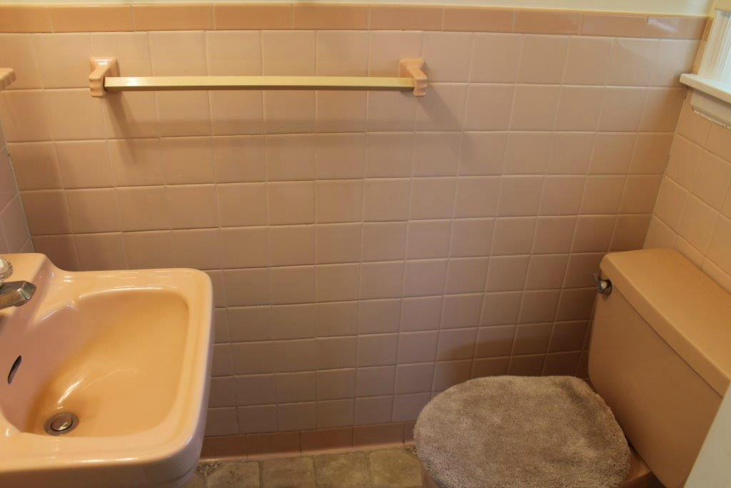 3209 Longhorn Road Roanoke, VA 24018 - Photo 40 of 62 Half Bath 2 a