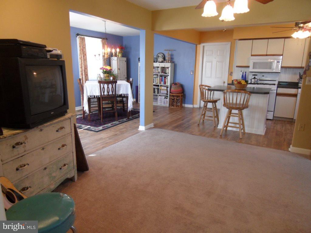 1015 Landis Road Elizabethtown, PA 17022 - Photo 3 of 24