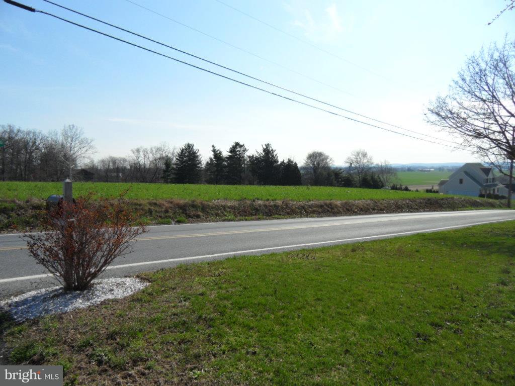 1015 Landis Road Elizabethtown, PA 17022 - Photo 21 of 24