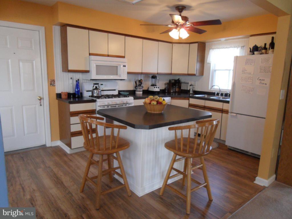 1015 Landis Road Elizabethtown, PA 17022 - Photo 5 of 24