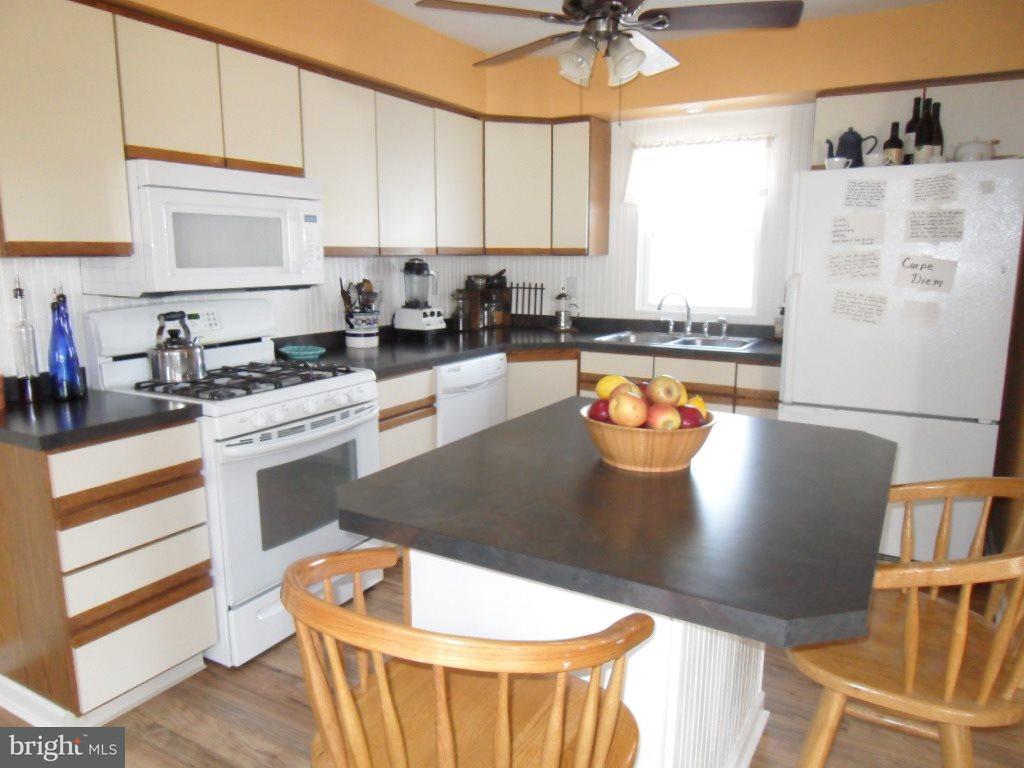 1015 Landis Road Elizabethtown, PA 17022 - Photo 6 of 24