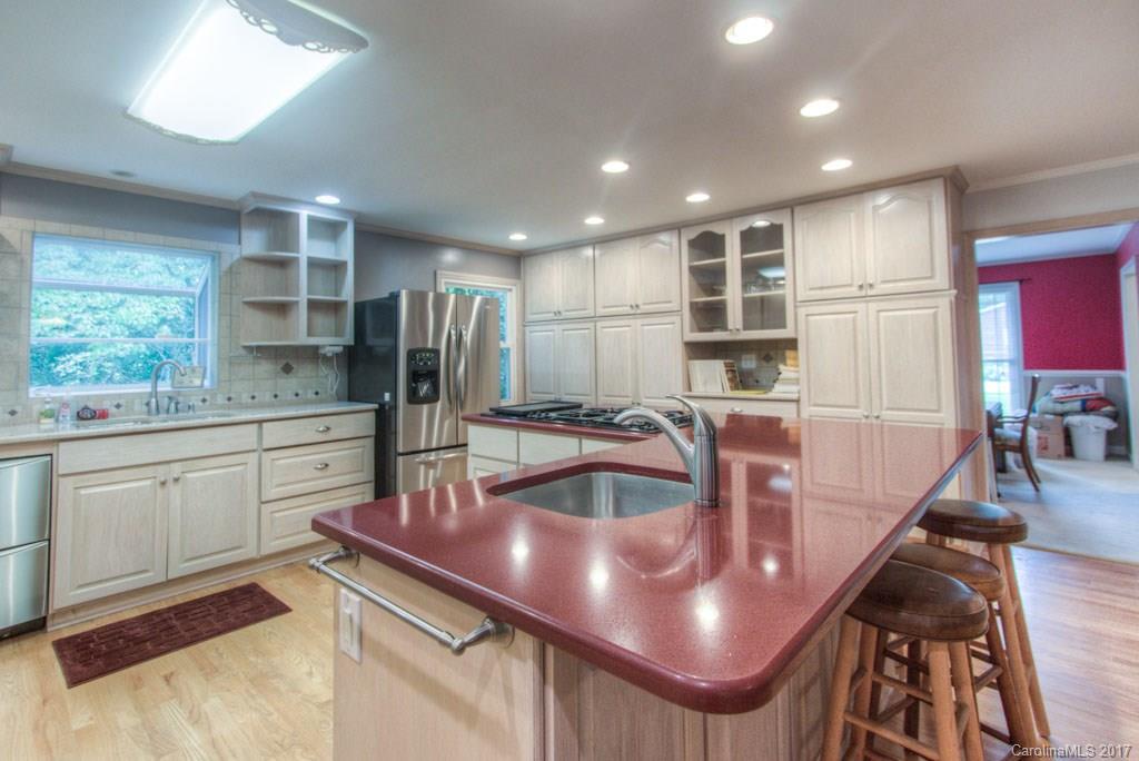 718 Avondale Road Gastonia, NC 28054 - Photo 4 of 24 Gallery Image 4