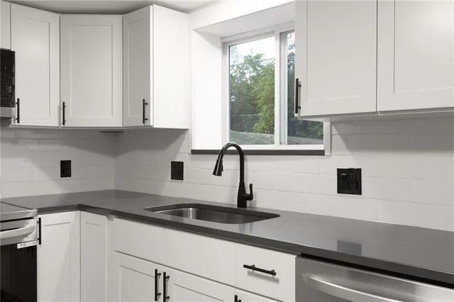 $337,900 | 4300 East 104th Street, Kansas City, MO 64137