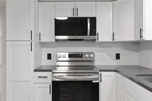 $337,900 | 4300 East 104th Street, Kansas City, MO 64137