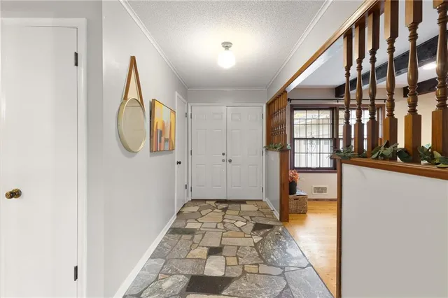 $337,900 | 4300 East 104th Street, Kansas City, MO 64137