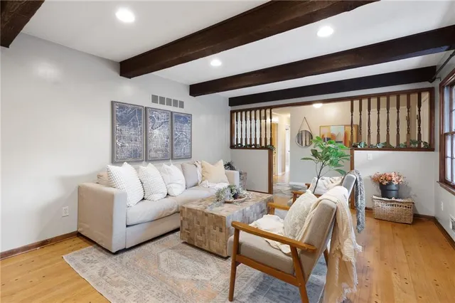 $337,900 | 4300 East 104th Street, Kansas City, MO 64137