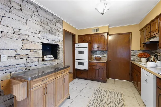 $337,900 | 4300 East 104th Street, Kansas City, MO 64137