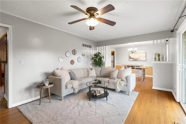 $337,900 | 4300 East 104th Street, Kansas City, MO 64137