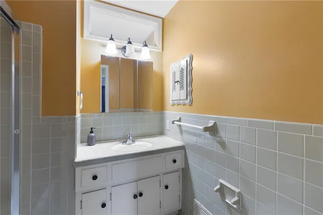 $337,900 | 4300 East 104th Street, Kansas City, MO 64137