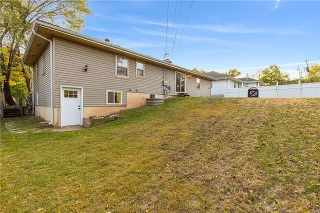 $337,900 | 4300 East 104th Street, Kansas City, MO 64137