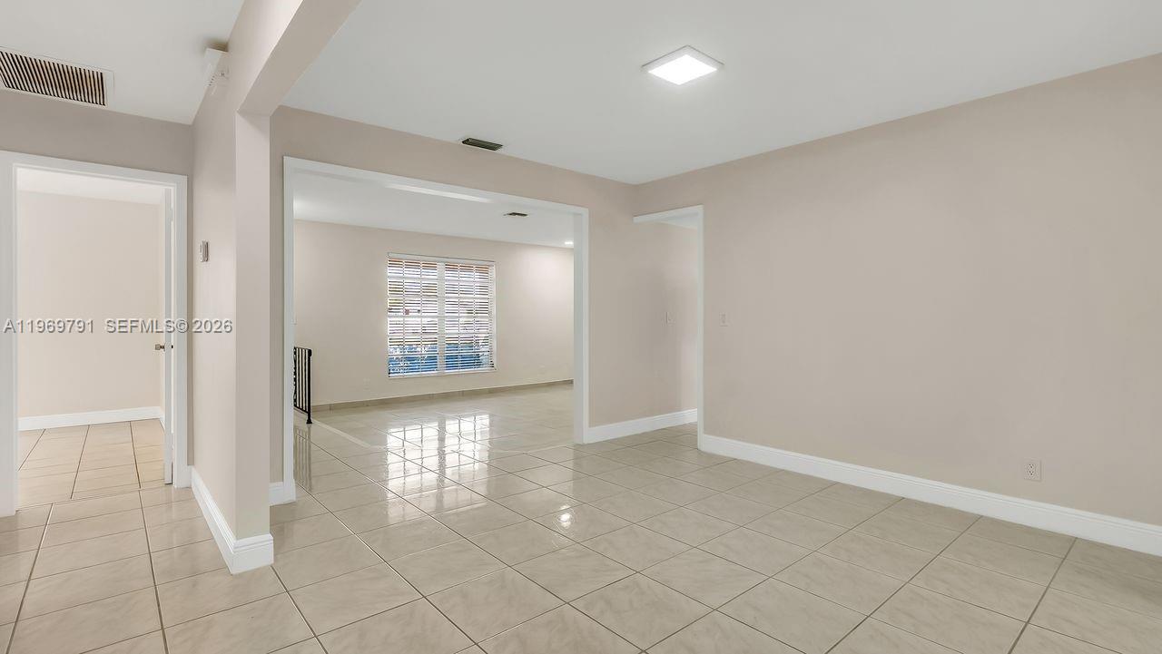 5300 Grant Street Hollywood, FL 33021 - Photo 18 of 46 a view of entryway with window
