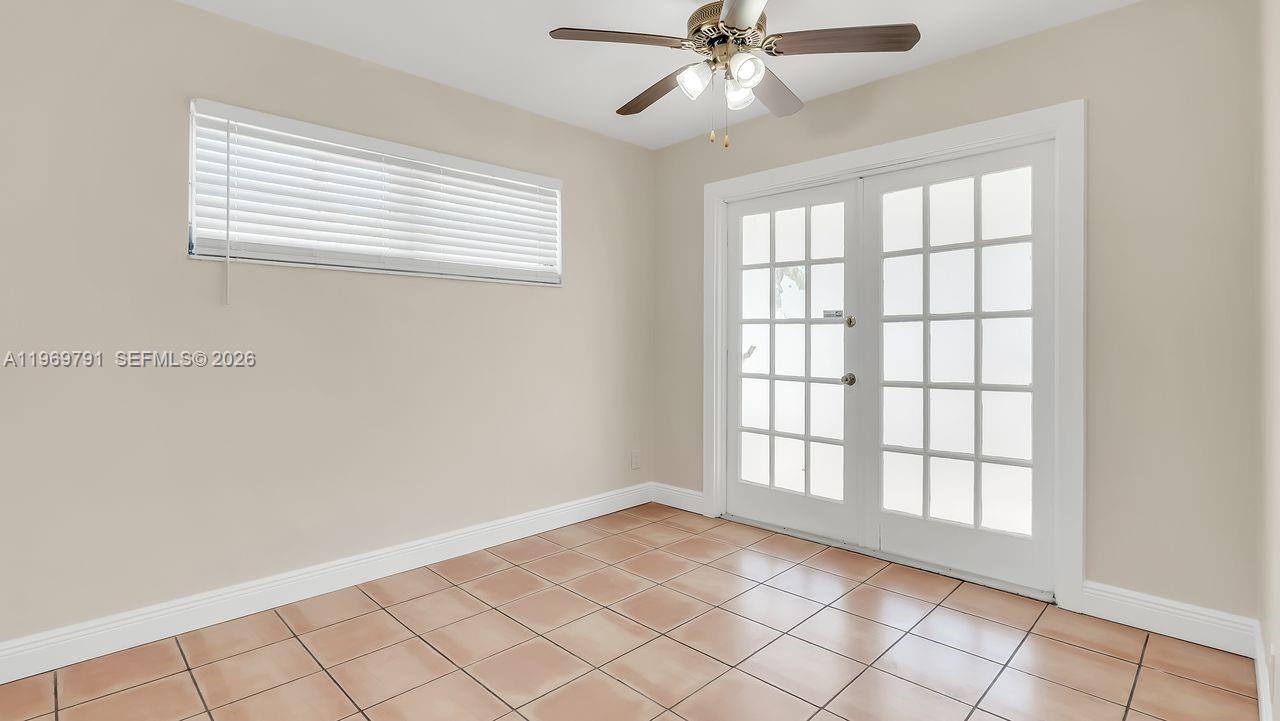 5300 Grant Street Hollywood, FL 33021 - Photo 31 of 46 a view of an empty room with a window