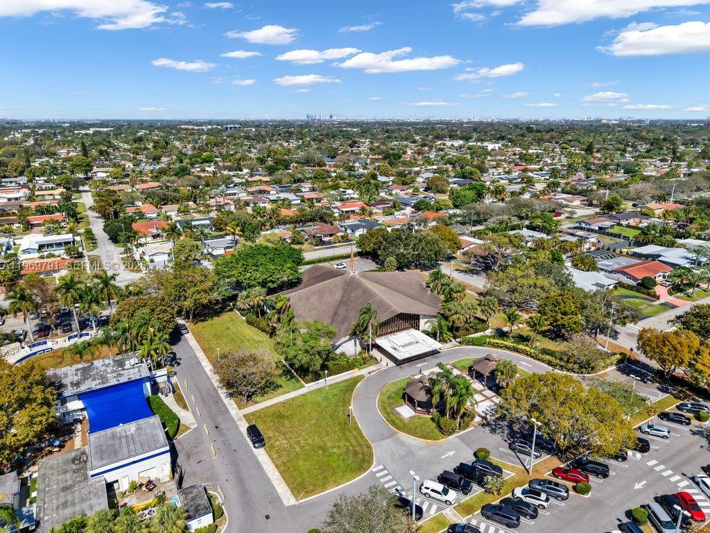 5300 Grant Street Hollywood, FL 33021 - Photo 40 of 46 an aerial view of residential houses with outdoor space