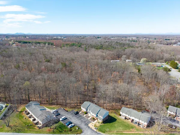 $179,900 | 15 Beacon Court, Lynchburg, VA 24502