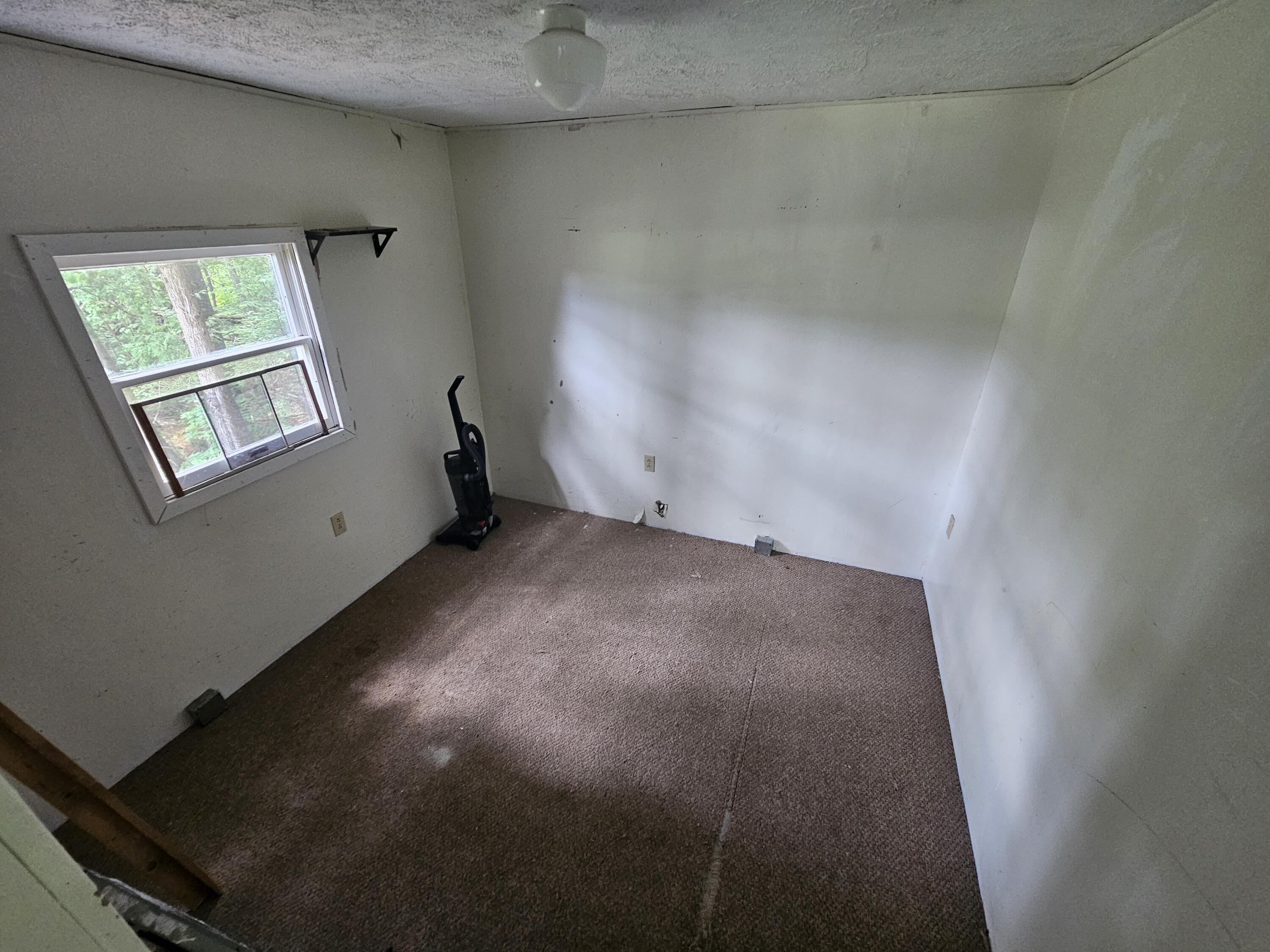 293 Lower Detroit Road Plymouth, ME 04969 - Photo 11 of 19