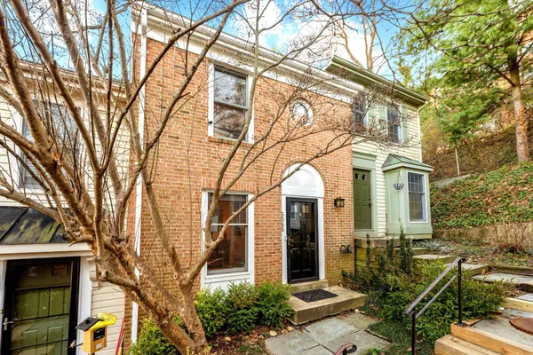 $3,755 | 5065 9th Street South, Arlington, VA 22204
