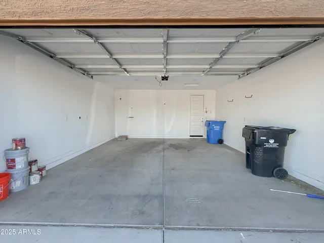 $2,295 | 2563 West Hidalgo Avenue, Phoenix, AZ 85041