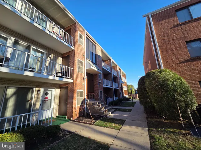 $1,700 | 809 Red Lion Road, Unit B34, Philadelphia, PA 19115