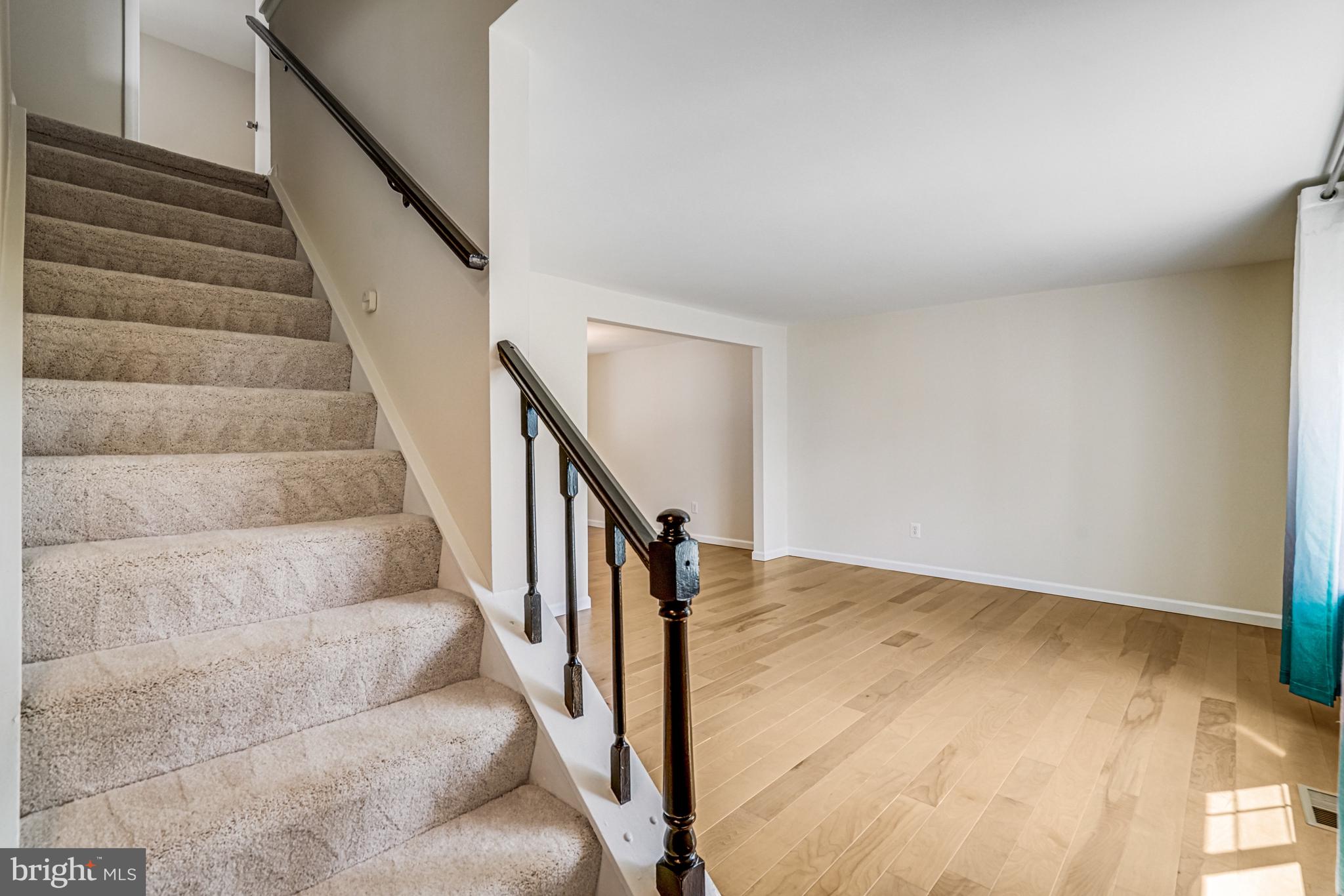 7307 Bonniemill Lane Springfield, VA 22150 - Photo 7 of 61 Foyer w/view of LR