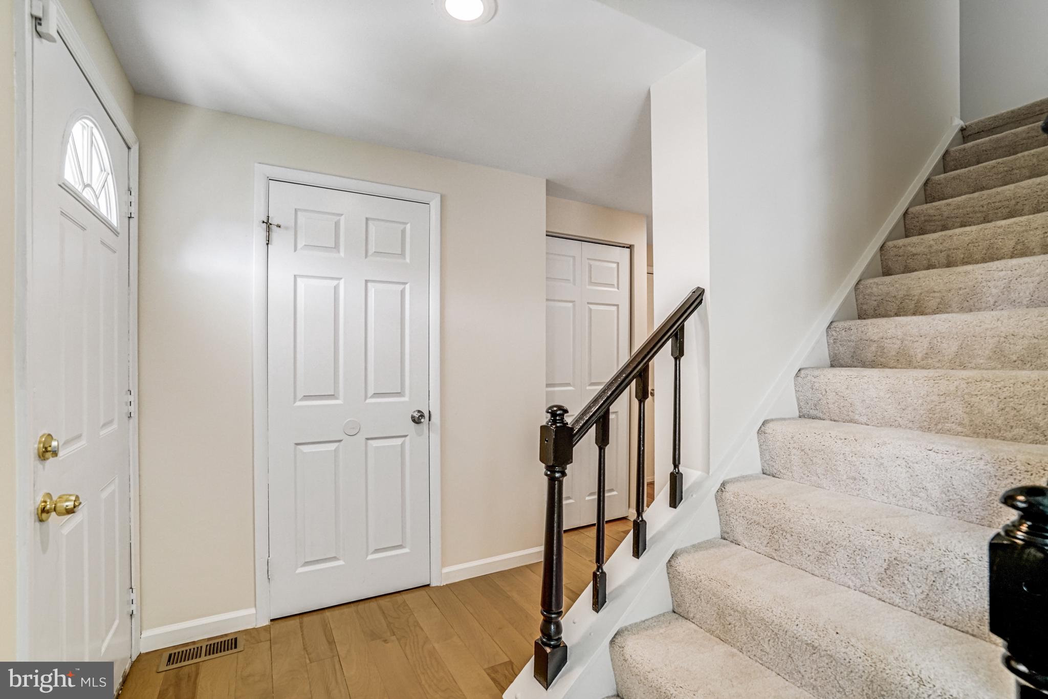 7307 Bonniemill Lane Springfield, VA 22150 - Photo 8 of 61 Foyer