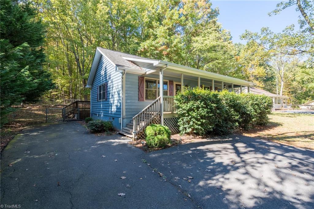 1003 Country Place Road Asheboro, NC 27203 - Photo 2 of 30 Gallery Image 2