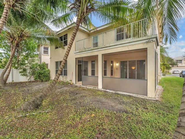 a view of park with entertaining space