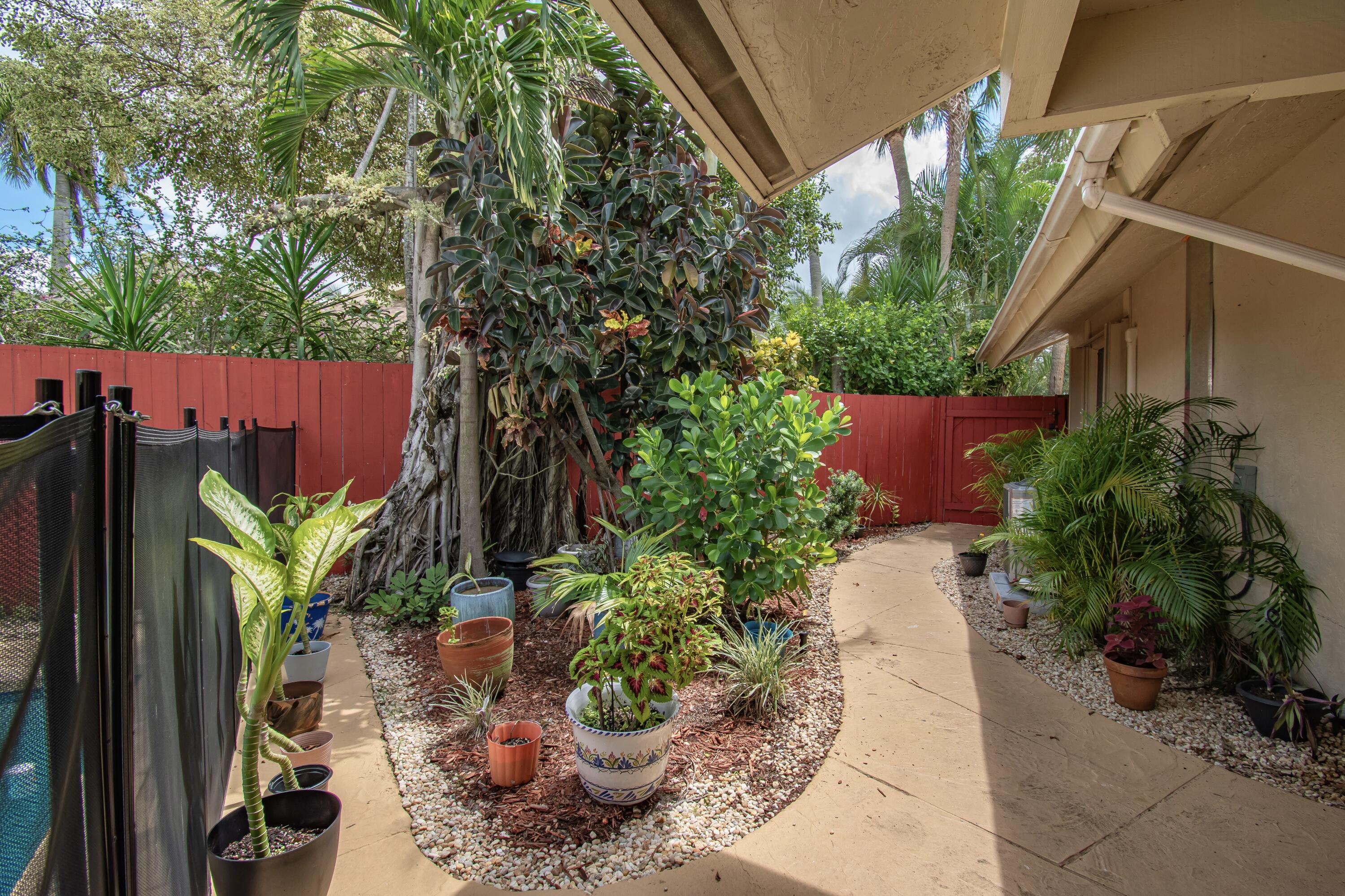 7837 Kenway Place West Boca Raton, FL 33433 - Photo 6 of 35 C94E8061-3460-4631-B01A-F877F0A94B95