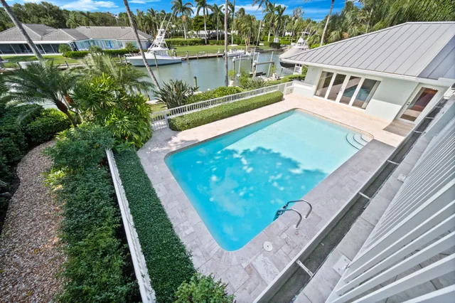 $3,495,000 | 7 Island Road, Sewall's Point, FL 34996