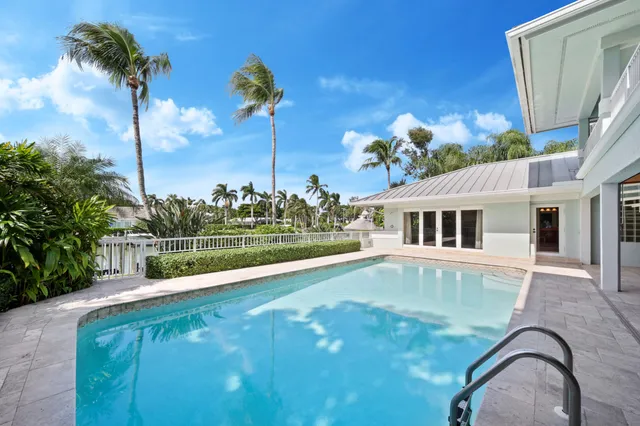 $3,495,000 | 7 Island Road, Sewall's Point, FL 34996