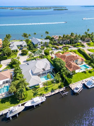 $3,495,000 | 7 Island Road, Sewall's Point, FL 34996