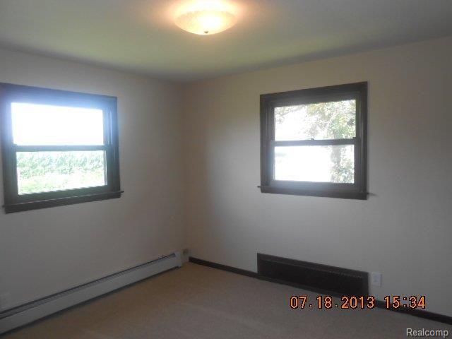 12828 Wabash Road Milan, MI 48160 - Photo 6 of 15 12828 Wabash 1st bedrm.JPG