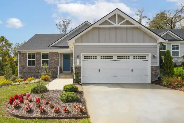 $2,000 | 711 Cottage Drive, Columbia, TN 38401