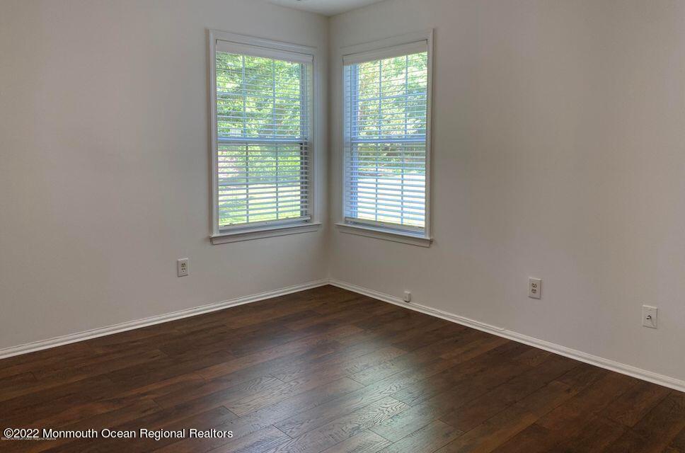 407 Hampton Court Manalapan, NJ 07726 - Photo 7 of 13 20201201235643221447000000-o