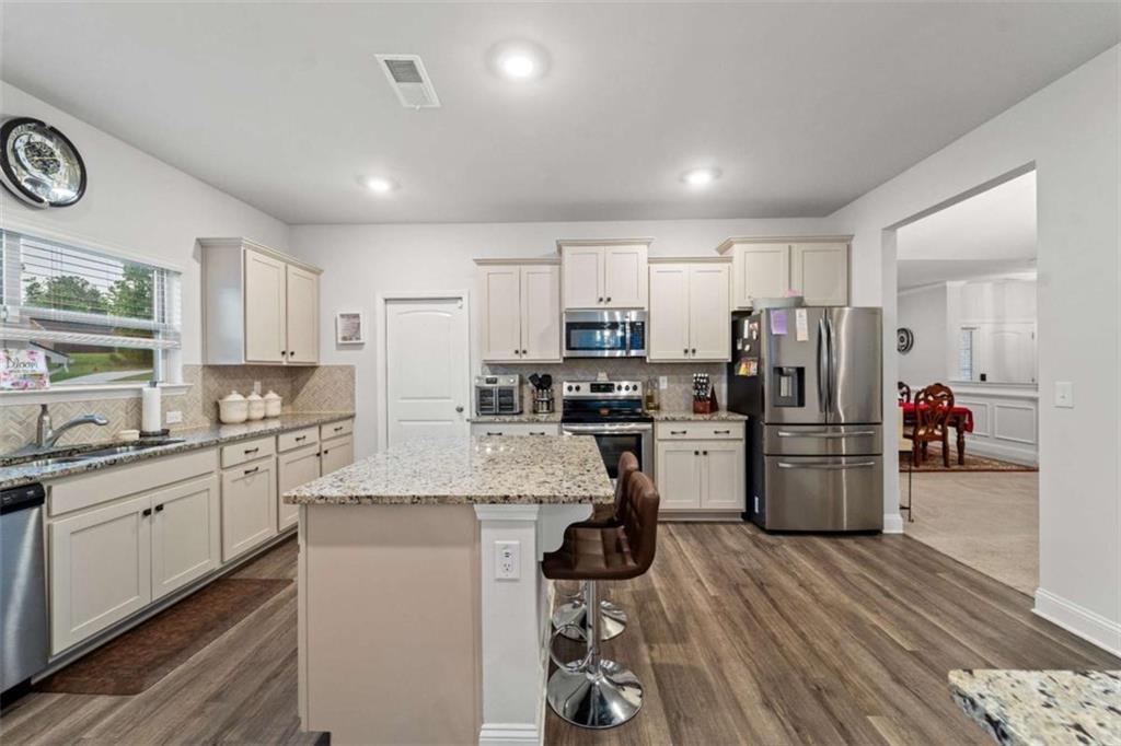 1833 Abbey Road Griffin, GA 30223 - Photo 13 of 37