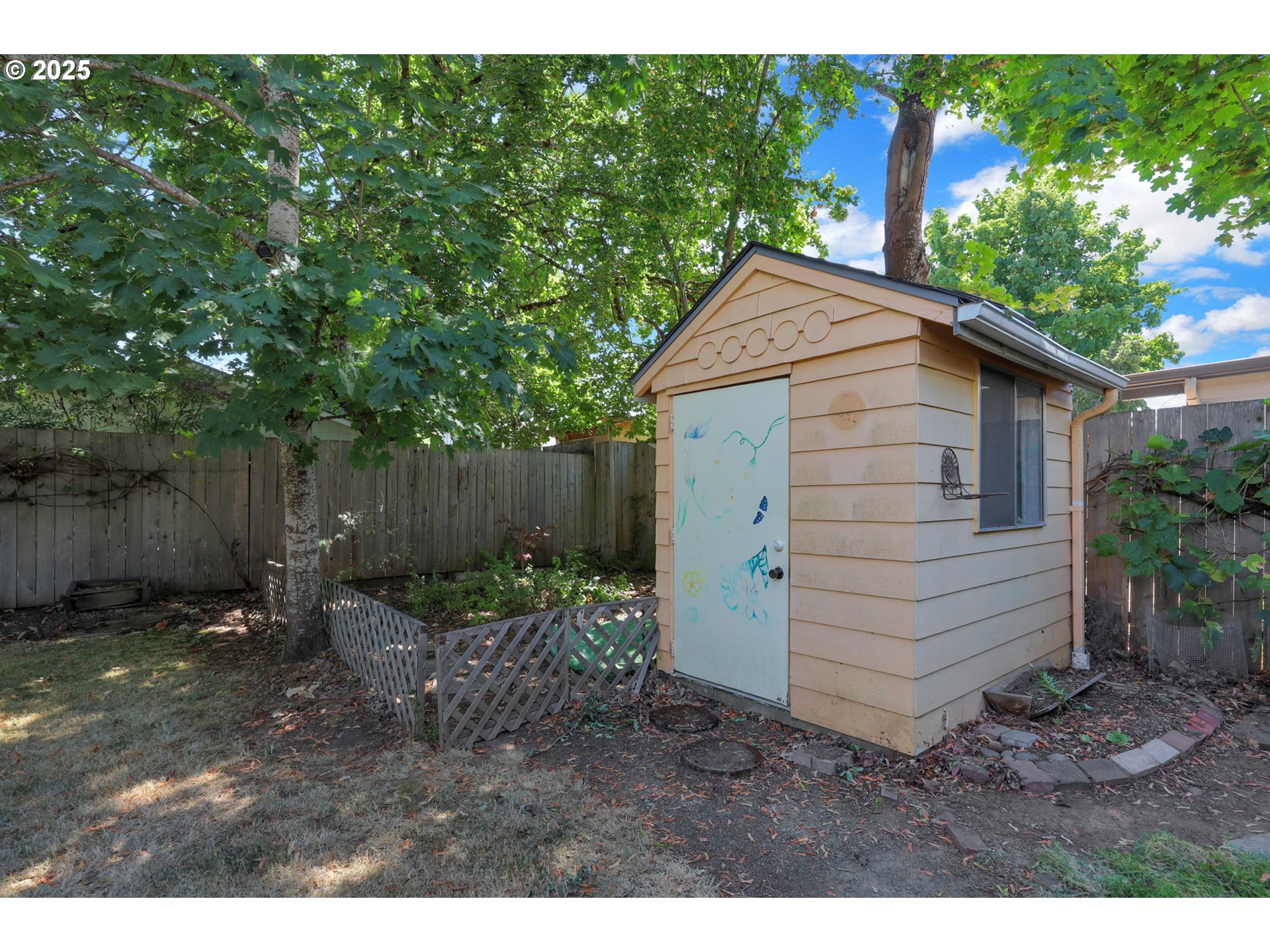 1613 Quaker Street Eugene, OR 97402 - Photo 34 of 46 Gallery Image 34